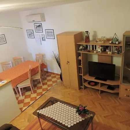 Silva Free Wifi Free Parking Apartment Liznjan